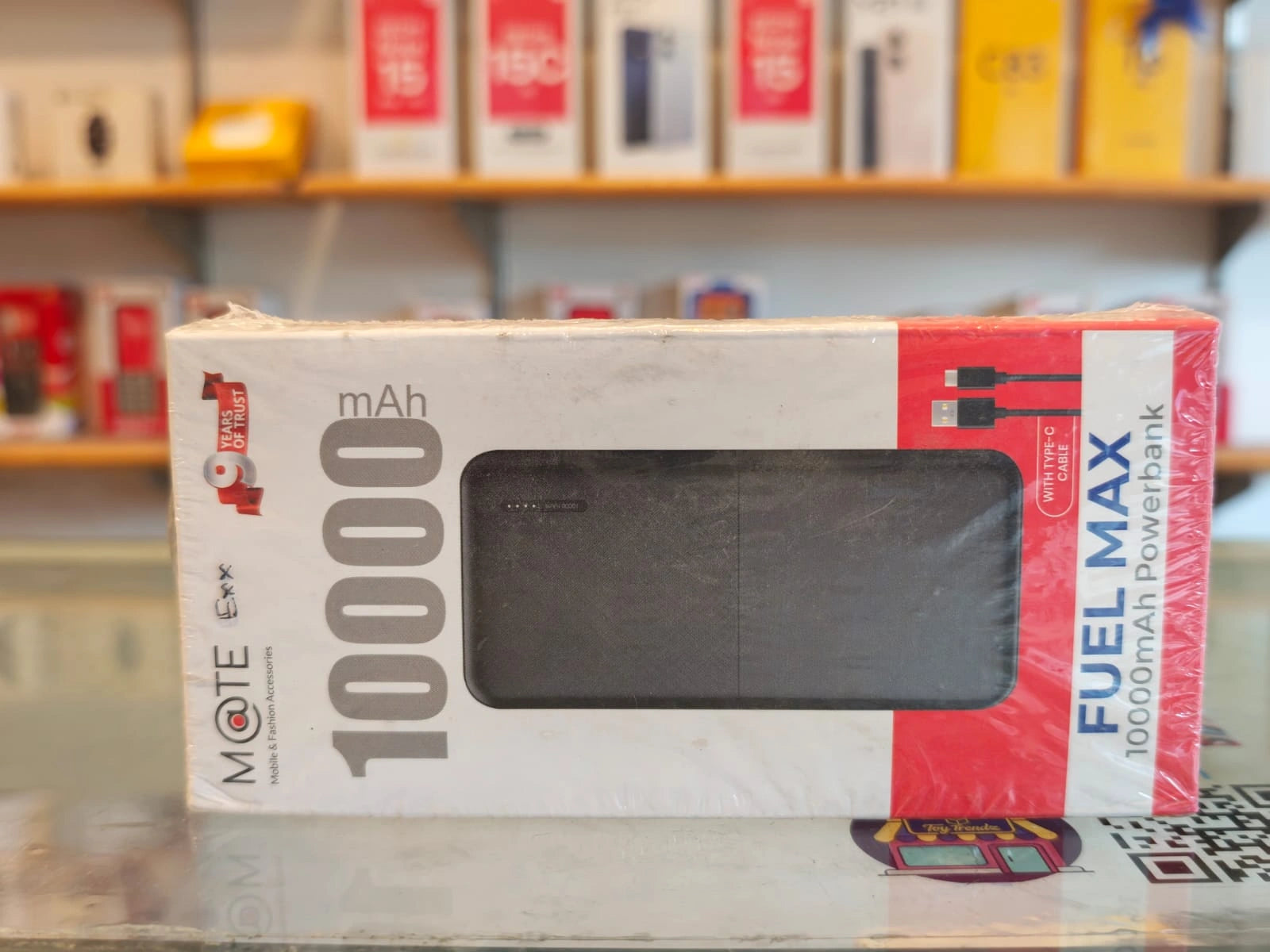 MATE Fuel Max 10000mAh fast charging power bank with dual USB output and compact portable design in premium retail packaging.