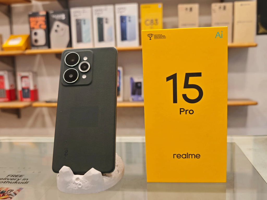 Realme 15 Pro 5G smartphone with Snapdragon 7 Gen 4 processor, 50MP dual rear cameras, 50MP selfie camera, 7000mAh battery, and 144Hz curved display.